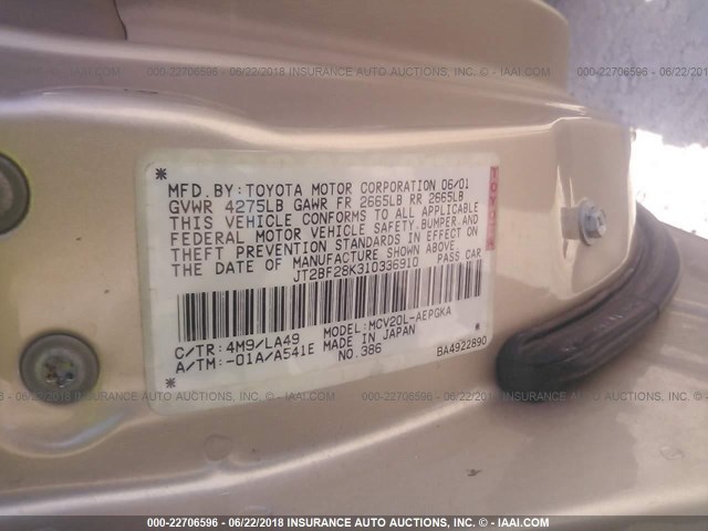 JT2BF28K310336910 - 2001 TOYOTA CAMRY LE/XLE GOLD photo 9