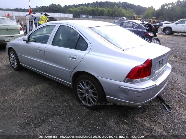 YV1RS547X52454848 - 2005 VOLVO S60 T5 SILVER photo 3