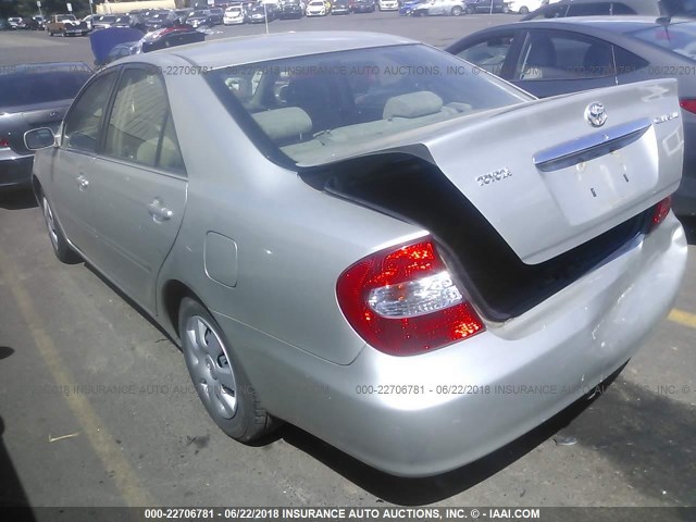 JTDBE32K430160963 - 2003 TOYOTA CAMRY LE/XLE GRAY photo 3