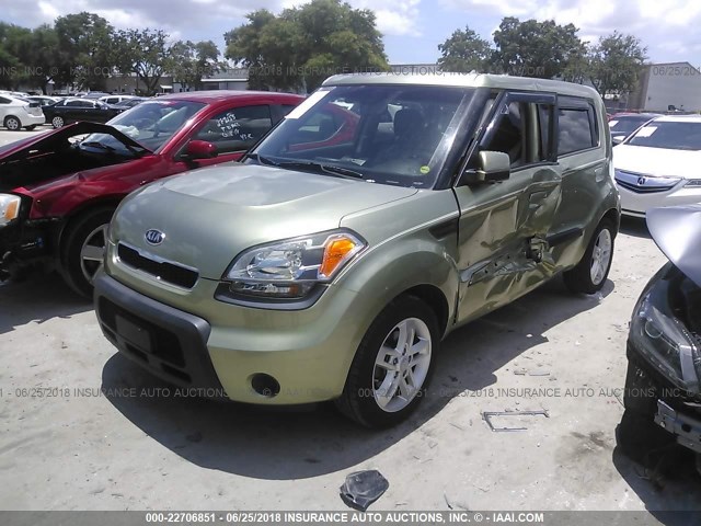 KNDJT2A22A7155925 - 2010 KIA SOUL +/!/SPORT GREEN photo 2