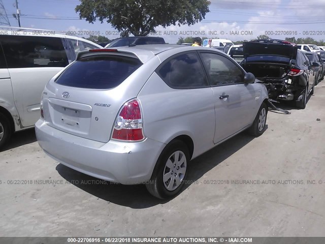 KMHCM36C79U130587 - 2009 HYUNDAI ACCENT GS SILVER photo 4