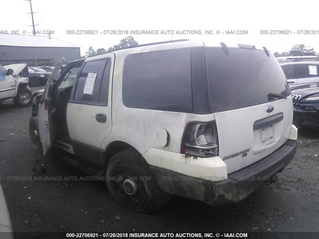 1FMPU16L34LB78107 - 2004 FORD EXPEDITION XLT WHITE photo 3