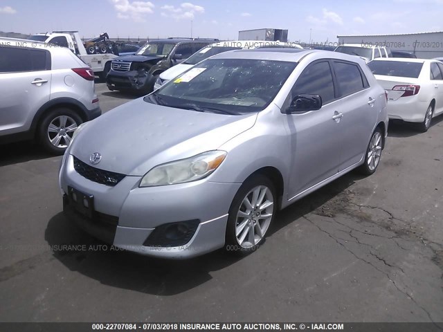 2T1GE40E99C004859 - 2009 TOYOTA COROLLA MATRIX XRS SILVER photo 2