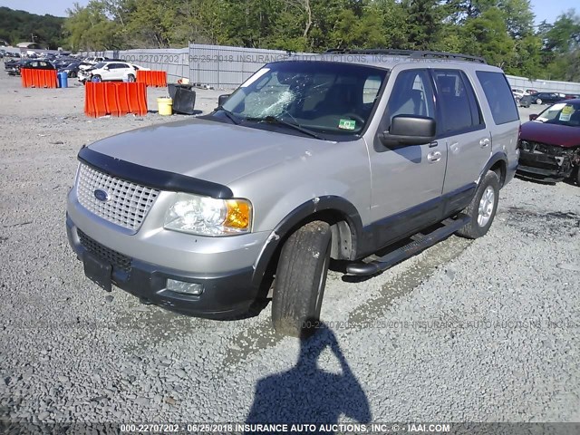 1FMPU16535LB02616 - 2005 FORD EXPEDITION XLT SILVER photo 2