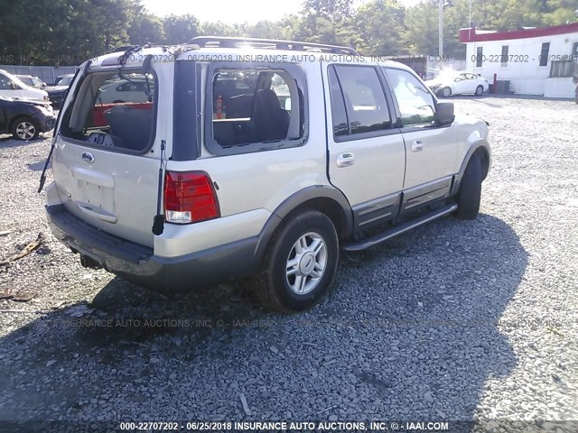 1FMPU16535LB02616 - 2005 FORD EXPEDITION XLT SILVER photo 4