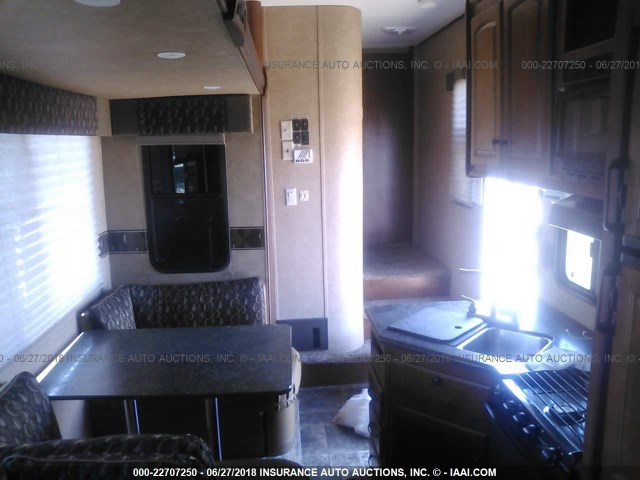 5SFRG4124CE241560 - 2012 HEARTLAND ELKRIDGE  棕色 照片 5