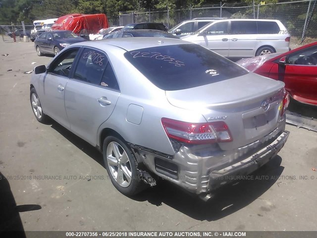 4T1BF3EK3AU501439 - 2010 TOYOTA CAMRY SE/LE/XLE GRAY photo 3