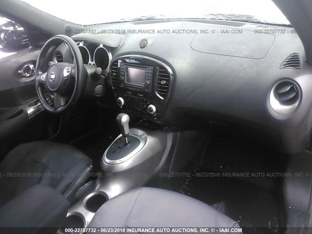 JN8AF5MV9DT218839 - 2013 NISSAN JUKE S/SV/SL GRAY photo 5