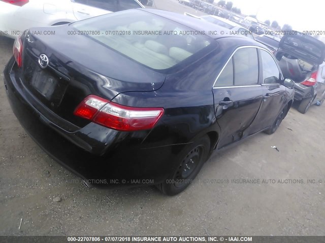 4T1BK46K48U072421 - 2008 TOYOTA CAMRY LE/XLE/SE შავი ფოტო 4