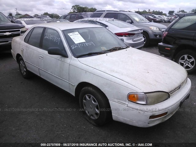 4T1BG12K4TU716692 - 1996 TOYOTA CAMRY DX/LE/XLE თეთრი ფოტო 1