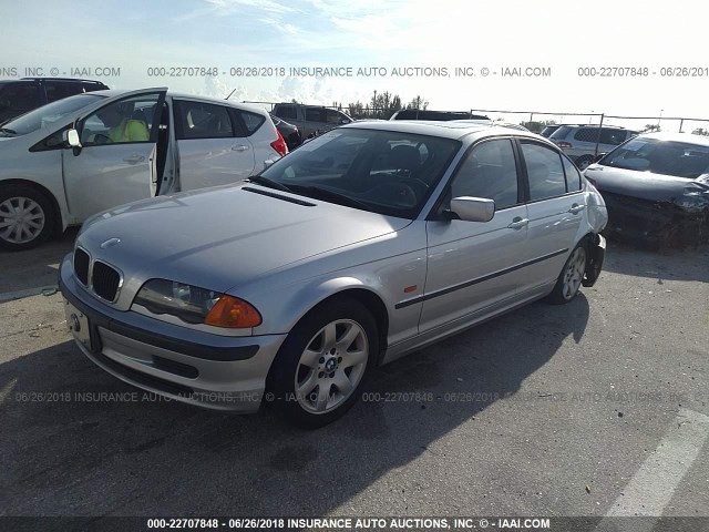 WBAAM3349YKC72152 - 2000 BMW 323 I SILVER photo 2