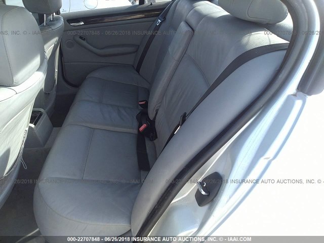 WBAAM3349YKC72152 - 2000 BMW 323 I SILVER photo 8