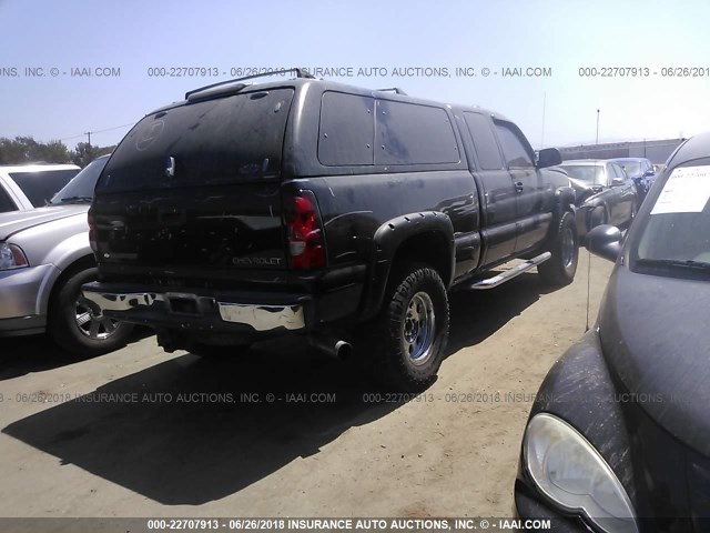 2GCEC19V551273688 - 2005 CHEVROLET SILVERADO C1500 BLACK photo 4