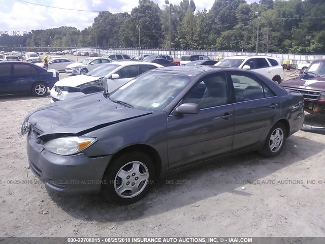 4T1BF32K73U547704 - 2003 TOYOTA CAMRY LE/XLE/SE ნაცრისფერი ფოტო 2