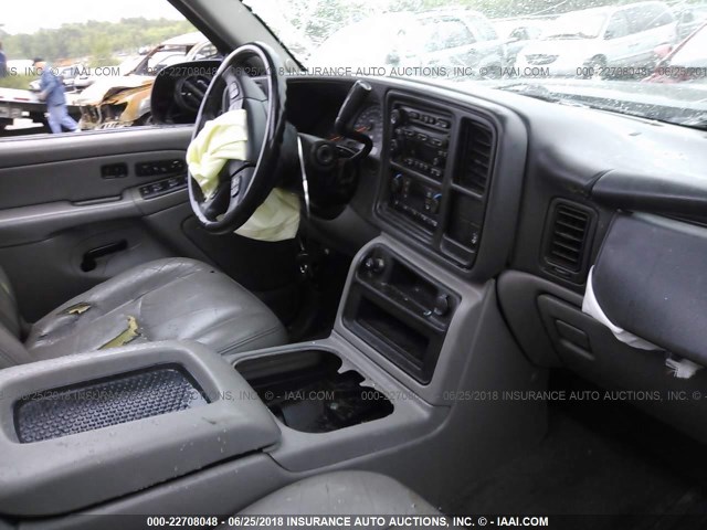 3GNEK12ZX5G292929 - 2005 CHEVROLET AVALANCHE K1500 GRAY photo 5