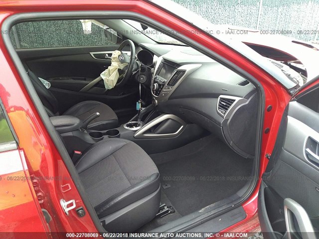 KMHTC6AD5DU105121 - 2013 HYUNDAI VELOSTER RED photo 5