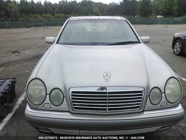 WDBJF72F1VA325415 - 1997 MERCEDES-BENZ E 420 BEIGE photo 6