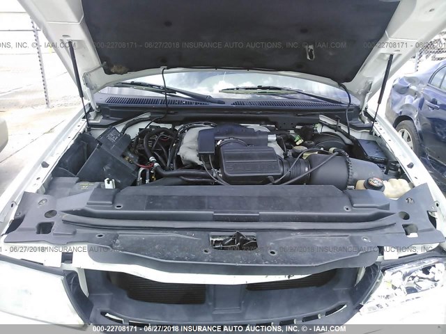 5LMRU27A2YLJ16115 - 2000 LINCOLN NAVIGATOR WHITE photo 10