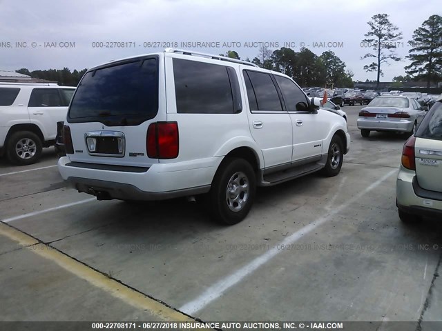 5LMRU27A2YLJ16115 - 2000 LINCOLN NAVIGATOR WHITE photo 4