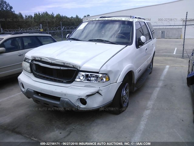 5LMRU27A2YLJ16115 - 2000 LINCOLN NAVIGATOR WHITE photo 6