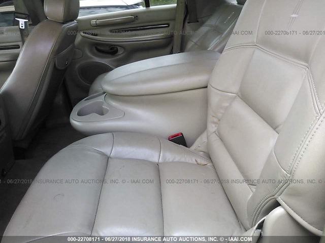 5LMRU27A2YLJ16115 - 2000 LINCOLN NAVIGATOR WHITE photo 8