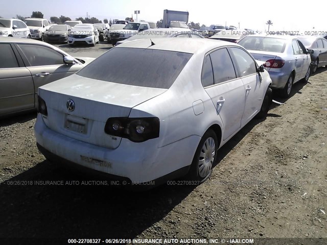 3VWJZ7AJXAM093678 - 2010 VOLKSWAGEN JETTA S WHITE photo 4