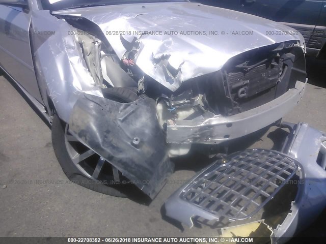 2C3LA73W76H211689 - 2006 CHRYSLER 300C SRT-8 SILVER photo 6