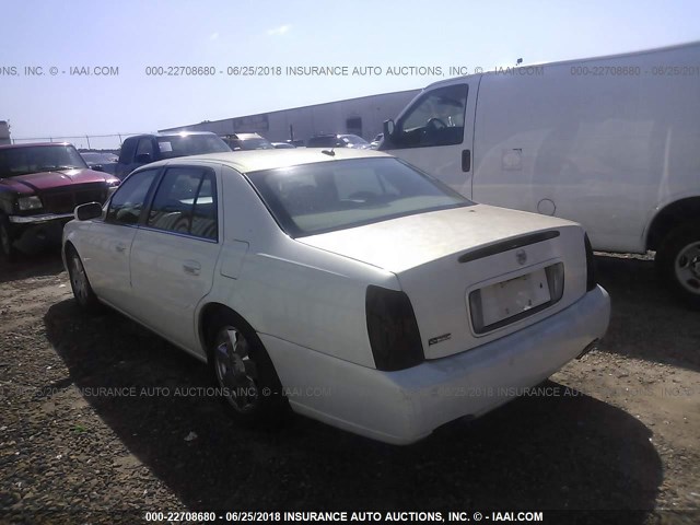 1G6KF57945U107659 - 2005 CADILLAC DEVILLE DTS WHITE photo 3