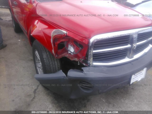 1D4HB38N16F163277 - 2006 DODGE DURANGO SXT RED photo 6