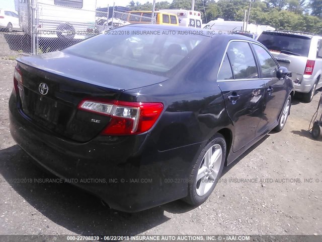 4T1BF1FK9CU074029 - 2012 TOYOTA CAMRY SE/LE/XLE BLACK photo 4