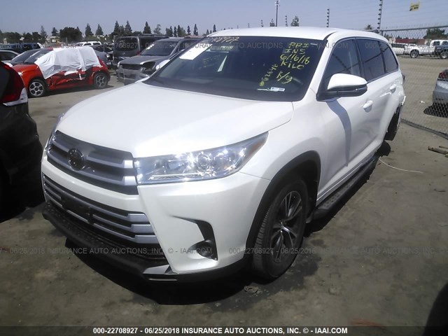 5TDZZRFHXHS234590 - 2017 TOYOTA HIGHLANDER LE/LE PLUS WHITE photo 2