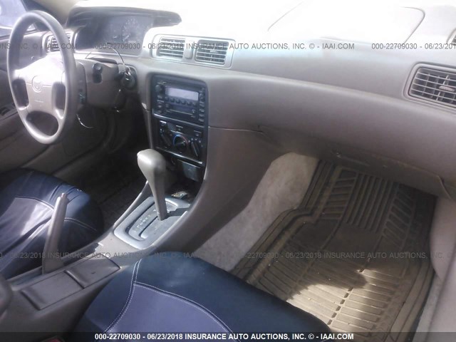 JT2BG22K1Y0466202 - 2000 TOYOTA CAMRY CE/LE/XLE GOLD photo 5