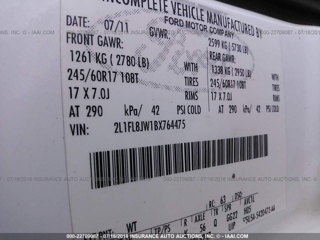 2L1FL8JW1BX764475 - 2011 LINCOLN TOWN CAR EXECUTIVE WHITE photo 9