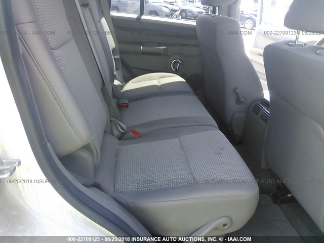 1J8HH48K89C537633 - 2009 JEEP COMMANDER SPORT Blanco foto 8
