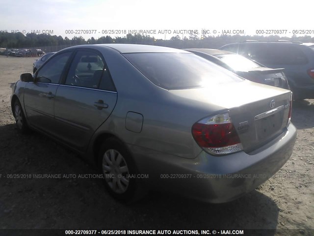 4T1BE30K76U690887 - 2006 TOYOTA CAMRY LE/XLE/SE SILVER photo 3