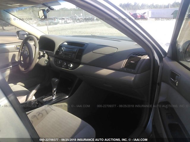 4T1BE30K76U690887 - 2006 TOYOTA CAMRY LE/XLE/SE 银色 照片 5
