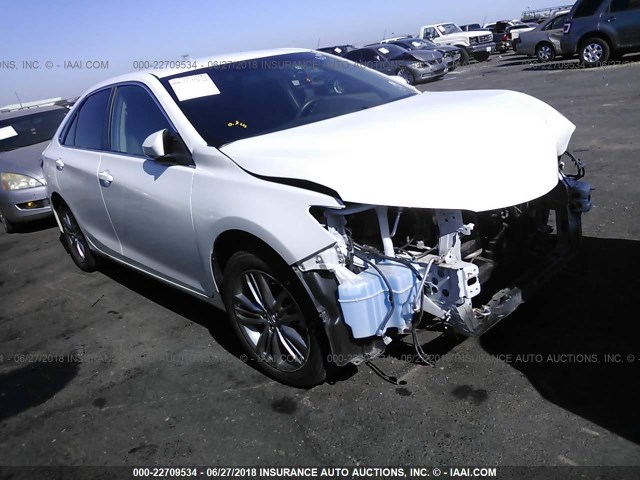 4T1BF1FK4FU081684 - 2015 TOYOTA CAMRY LE/XLE/SE/XSE WHITE photo 1