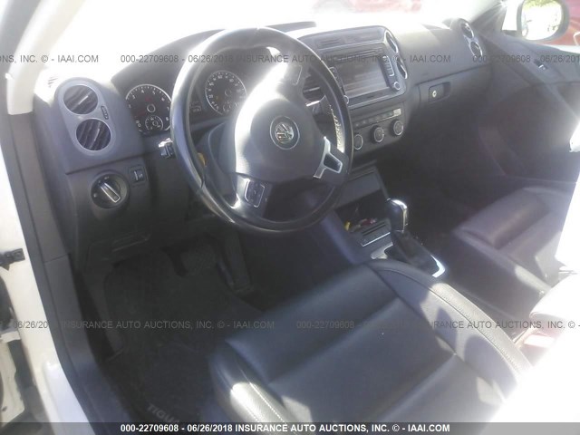 WVGBV3AX0DW620739 - 2013 VOLKSWAGEN TIGUAN S/SE/SEL WHITE photo 5