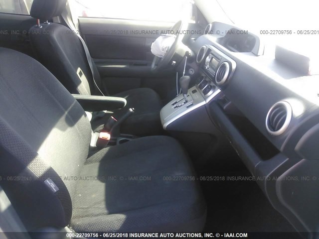 JTLZE4FE9A1108636 - 2010 TOYOTA SCION XB Gümüş foto 5