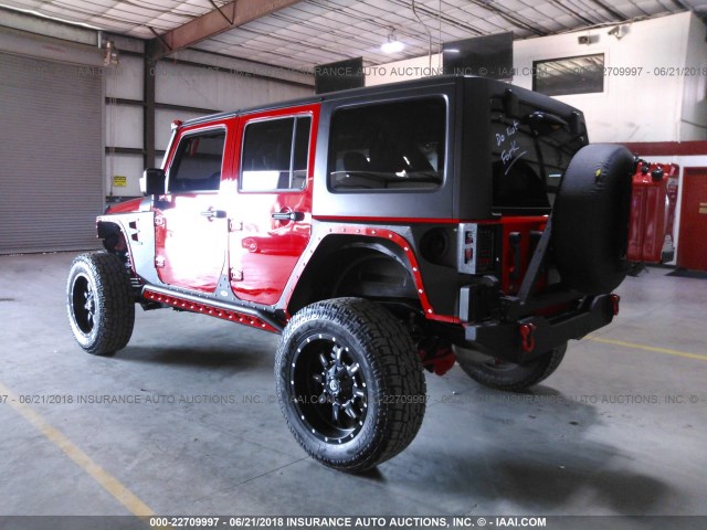 1C4BJWDG0HL738889 - 2017 JEEP WRANGLER UNLIMITE SPORT RED photo 3