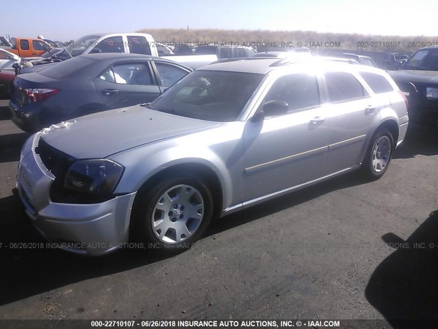 2D4FV47T66H517846 - 2006 DODGE MAGNUM SE SILVER photo 2