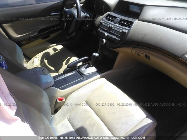 1HGCP36828A057119 - 2008 HONDA ACCORD EXL WHITE photo 5