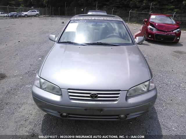 4T1BF22K5XU087829 - 1999 TOYOTA CAMRY LE/XLE TAN photo 6