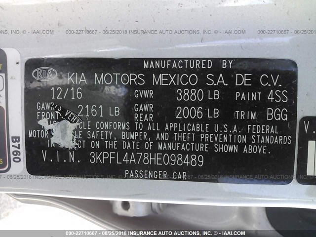 3KPFL4A78HE098489 - 2017 KIA FORTE LX/S SILVER photo 9