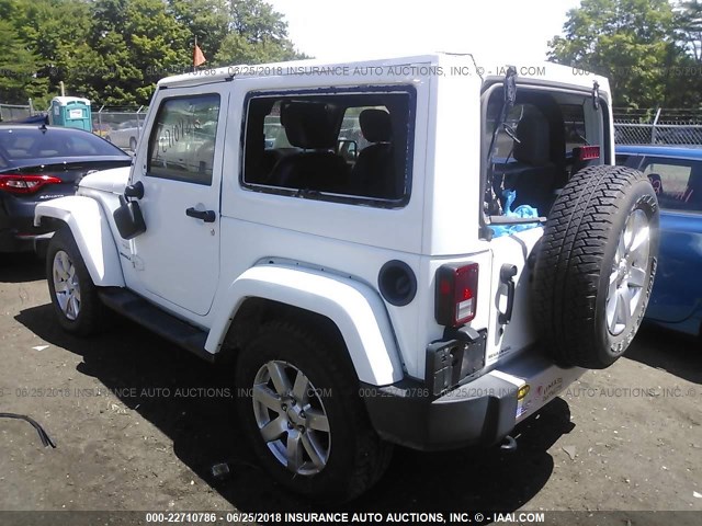 1C4AJWBG5FL743212 - 2015 JEEP WRANGLER SAHARA WHITE photo 3