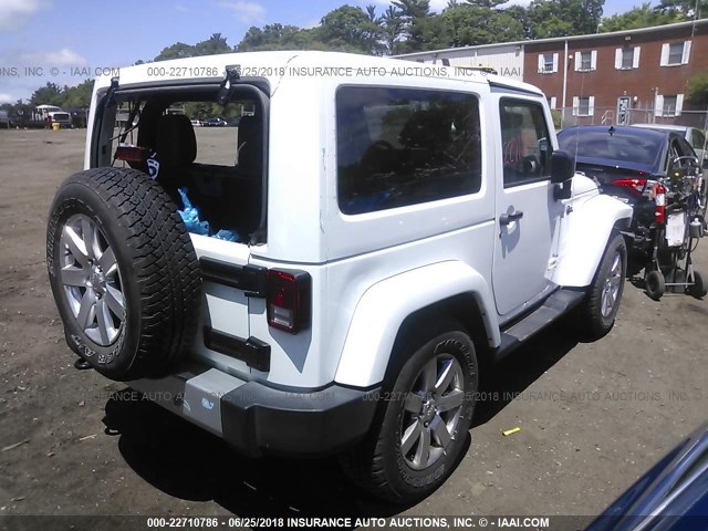 1C4AJWBG5FL743212 - 2015 JEEP WRANGLER SAHARA WHITE photo 4