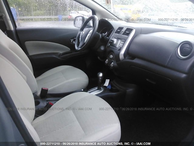 3N1CE2CP4EL370576 - 2014 NISSAN VERSA NOTE S/S PLUS/SV/SL GRAY photo 5