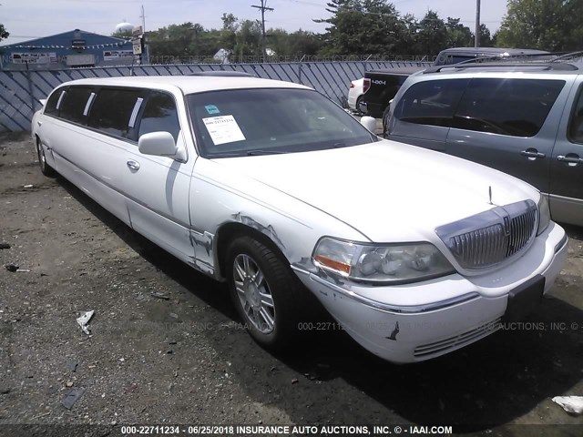 1L1FM88W67Y630118 - 2007 LINCOLN TOWN CAR EXECUTIVE WHITE photo 1