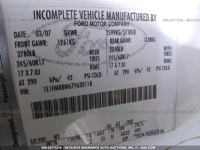 1L1FM88W67Y630118 - 2007 LINCOLN TOWN CAR EXECUTIVE WHITE photo 9