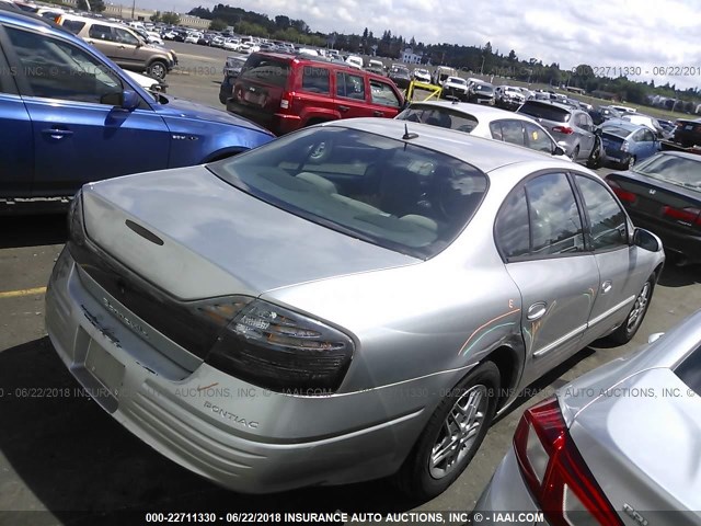 1G2HX52K65U228213 - 2005 PONTIAC BONNEVILLE SE SILVER photo 4